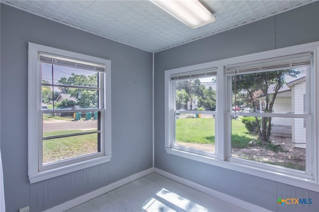 807 E 12th Ave, Belton, TX 76513 - unfurnished room featuring healthy amount of natural light
