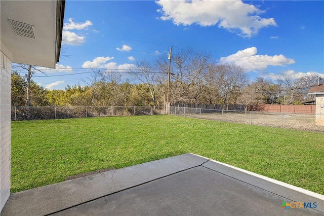 view of yard with a patio