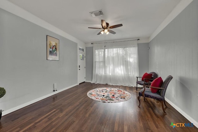 8 Herry Ct, New Braunfels, TX 78130 - living area with ceiling fan, wood finished floors, and baseboards