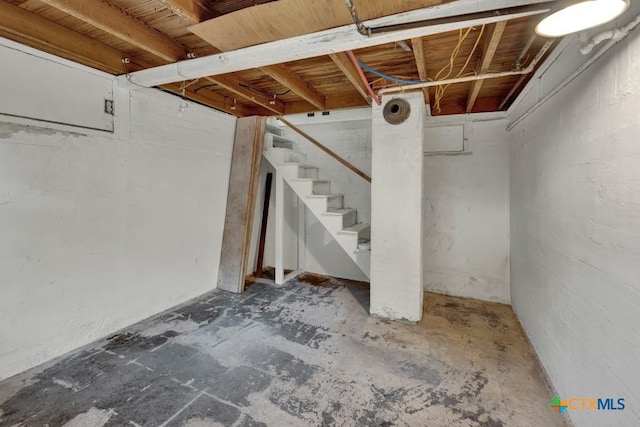 8 Herry Ct, New Braunfels, TX 78130 - unfinished below grade area with stairs