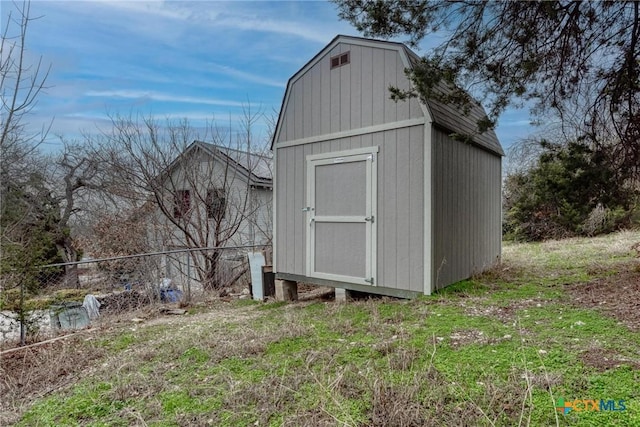 view of outdoor structure