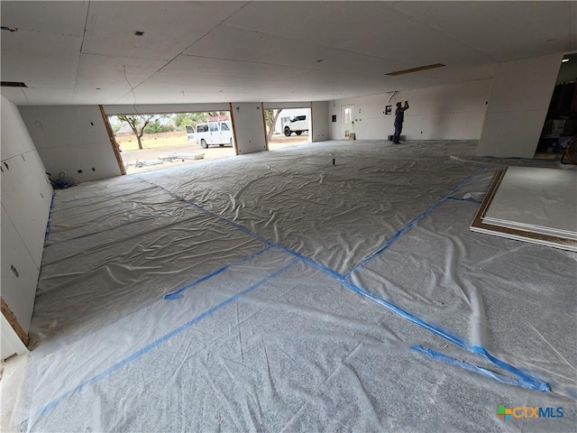 102 County Road 180, Leander, TX 78641 - view of garage