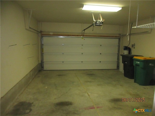 1418 Fawn Lily Dr, Temple, TX 76502 - garage featuring a garage door opener