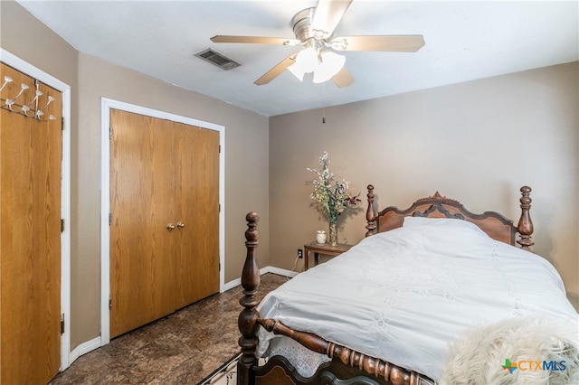 bedroom with ceiling fan