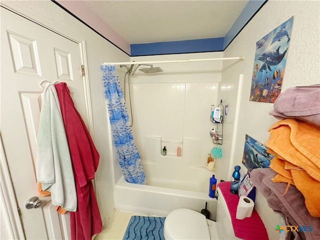 bathroom with toilet and shower / tub combo with curtain