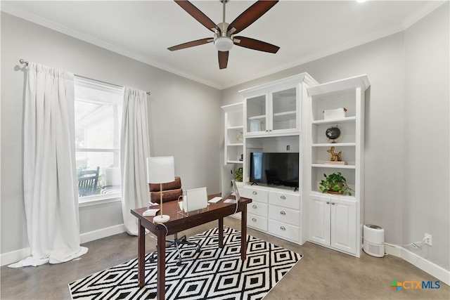 810 Pinnacle Pkwy, New Braunfels, TX 78132 - office space featuring ceiling fan, crown molding, baseboards, and finished concrete floors
