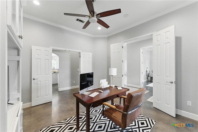810 Pinnacle Pkwy, New Braunfels, TX 78132 - office featuring finished concrete flooring, a ceiling fan, baseboards, recessed lighting, and crown molding