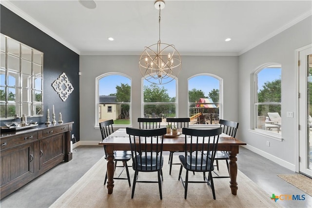 810 Pinnacle Pkwy, New Braunfels, TX 78132 - dining space featuring concrete flooring, baseboards, healthy amount of natural light, crown molding, and recessed lighting