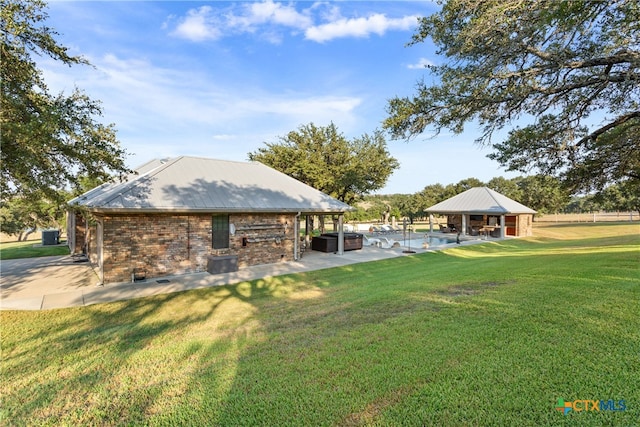 view of yard with a patio area