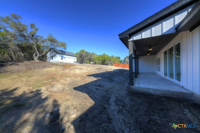 view of yard with a patio