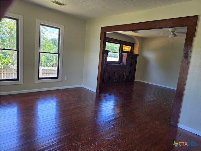 144 W Wallace St, Gonzales, TX 78629 - photo 6