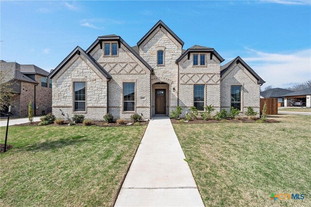 6402 Waggoner Ct, Temple, TX 76502 - view of front of home with a front lawn