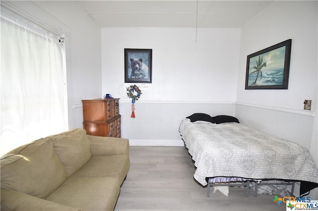 920 S 33rd St, Temple, TX 76504 - bedroom featuring hardwood / wood-style flooring