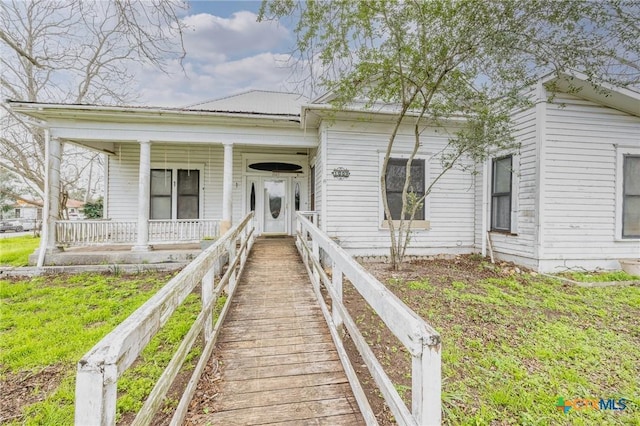 view of front of property with a porch