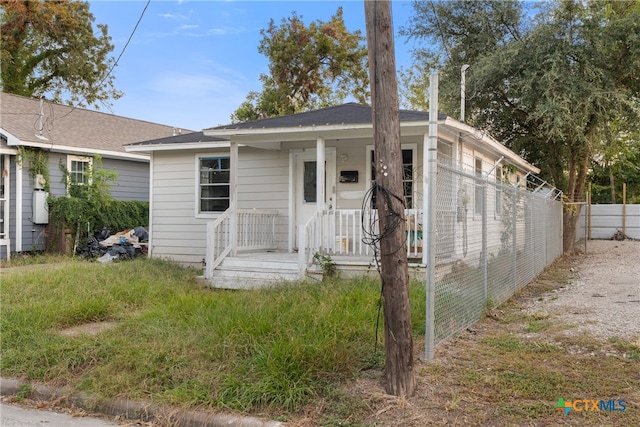 view of front of property