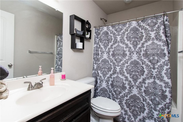 602 Dusty Trl, Belton, TX 76513 - bathroom featuring vanity and a shower with shower curtain
