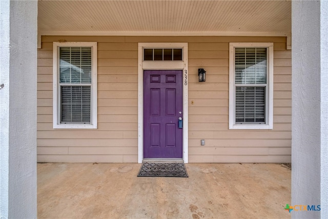 view of property entrance