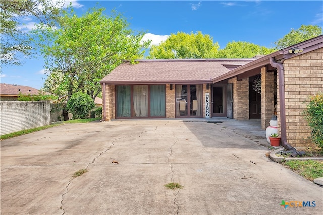 view of front of home