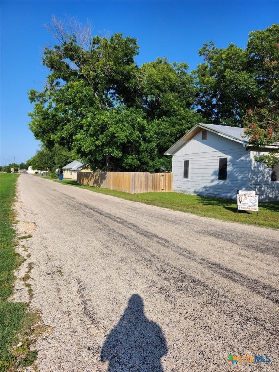 101 Alva St, Thrall, TX 76578 - view of asphalt road