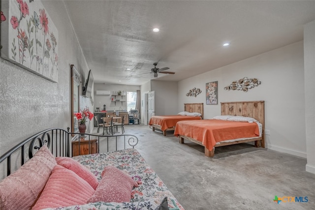 bedroom with ceiling fan