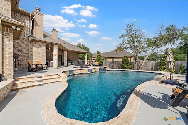 6 Salta Ct, Belton, TX 76513 - view of swimming pool with a patio area and a fenced backyard