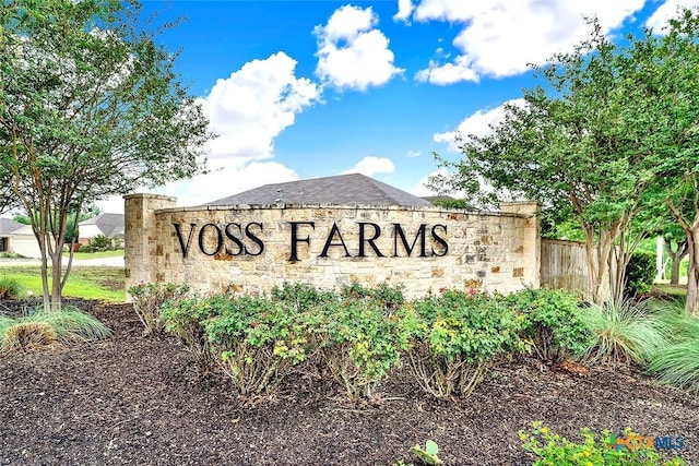 1919 Goldfinch, New Braunfels, TX 78130 - photo 2