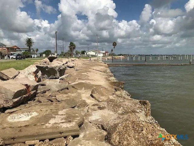 296 S Ocean Dr, Port Lavaca, TX 77979 - water view