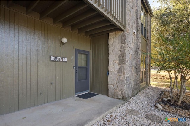 view of property entrance