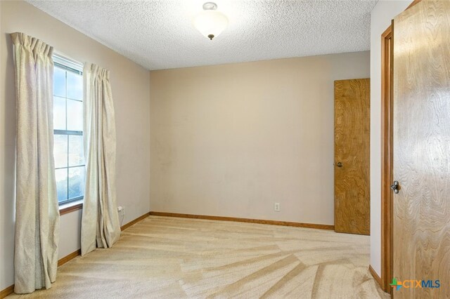 303 Woodstone Dr, Georgetown, TX 78628 - photo 17