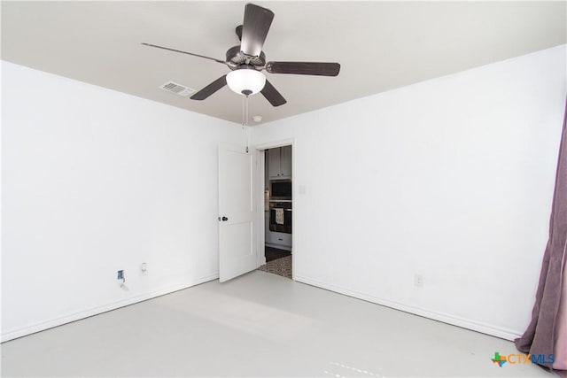 3814 Twilight Dr, Temple, TX 76502 - unfurnished room featuring finished concrete flooring and a ceiling fan