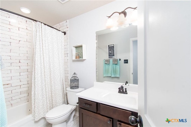 3814 Twilight Dr, Temple, TX 76502 - full bath with vanity and shower / bathtub combination with curtain