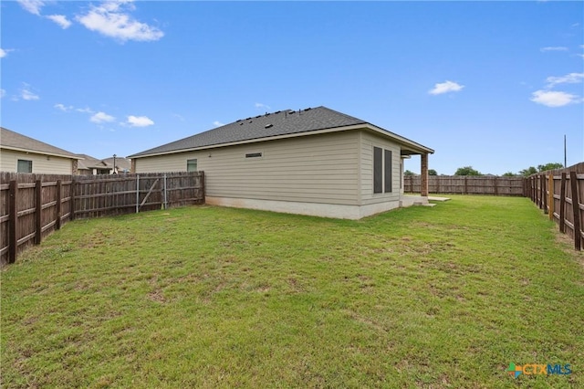 2226 Hayes St, Temple, TX 76502 - rear view of house featuring a fenced backyard