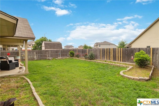 view of yard featuring a patio