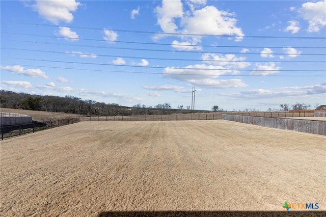 view of yard featuring a rural view