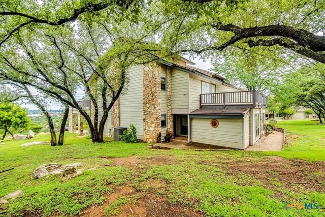 501 Highlands Blvd Unit 13, Horseshoe Bay, TX 78657 - photo 3