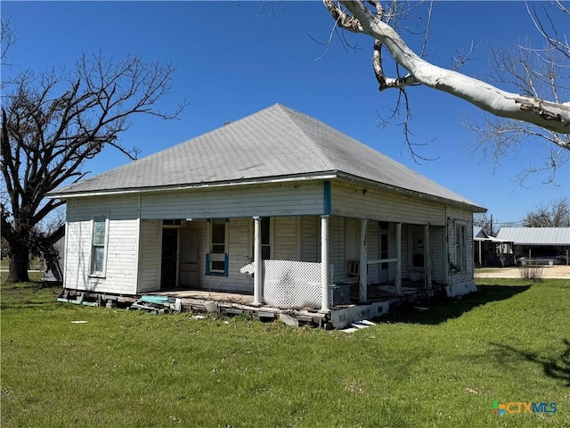 exterior space featuring a yard