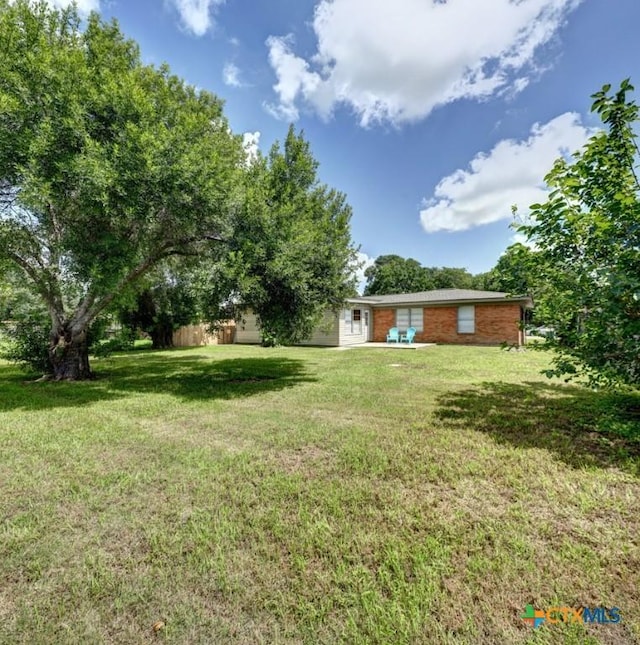 3207 Linda Dr, Victoria, TX 77901 - view of grassy yard