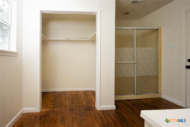 1004 Estes Dr, Killeen, TX 76541 - closet featuring visible vents