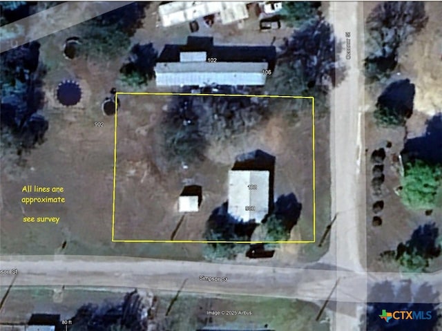 902 Simpson St, Yoakum, TX 77995 - photo 11