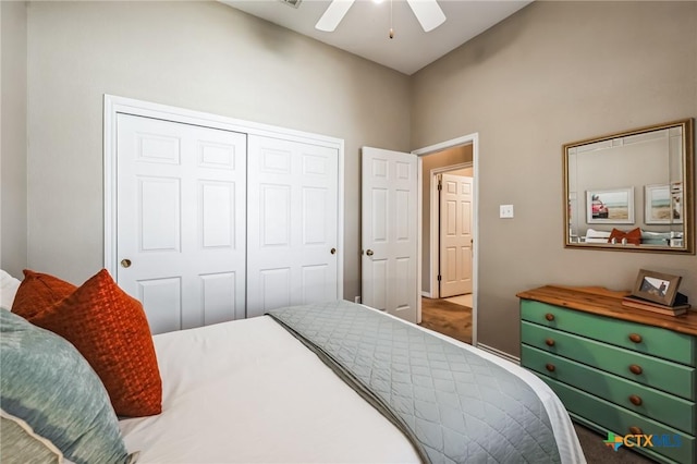 bedroom with a closet and a ceiling fan