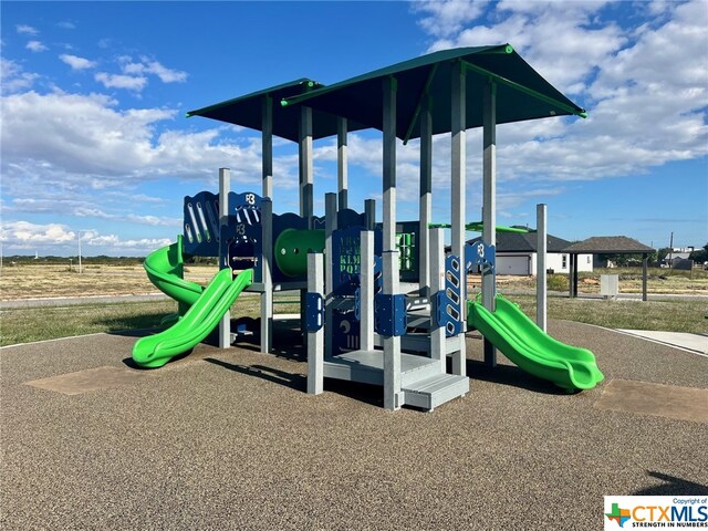 109 Carmine Ave, Port Lavaca, TX 77979 - view of community play area