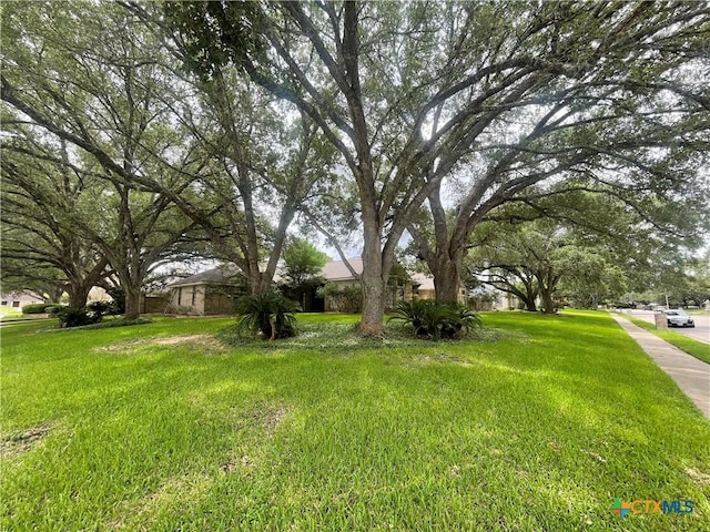 403 Turtle Rock Dr, Victoria, TX 77904 - photo 2