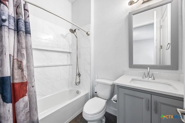 292 Scenic Cyn, New Braunfels, TX 78132 - bathroom with vanity and shower / bath combo