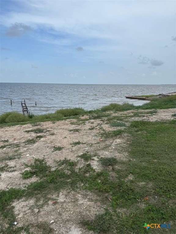 1608 S Virginia St, Port Lavaca, TX 77979 - water view