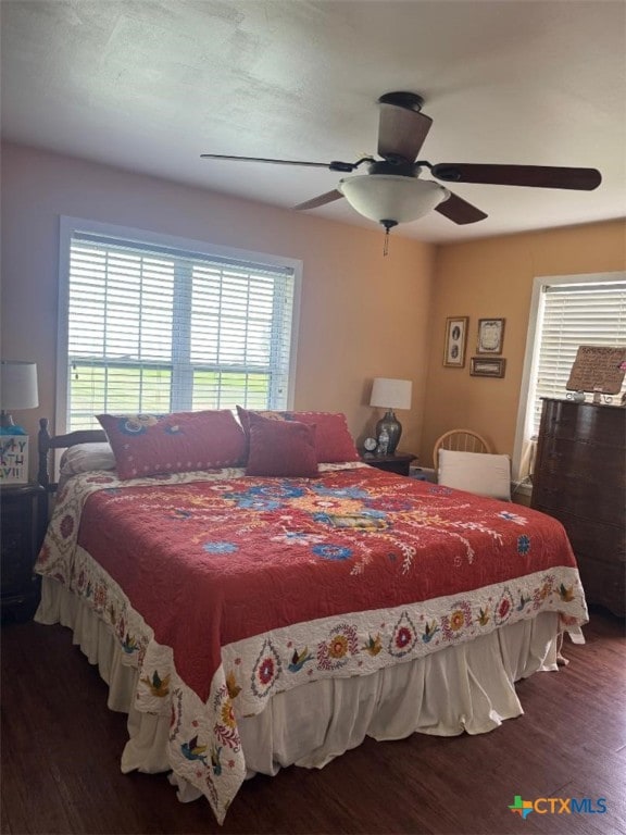 1608 S Virginia St, Port Lavaca, TX 77979 - bedroom with wood finished floors and ceiling fan
