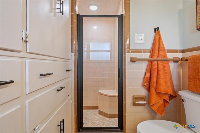 2302 Brooklawn Dr, Temple, TX 76502 - full bathroom with tile walls and a shower stall