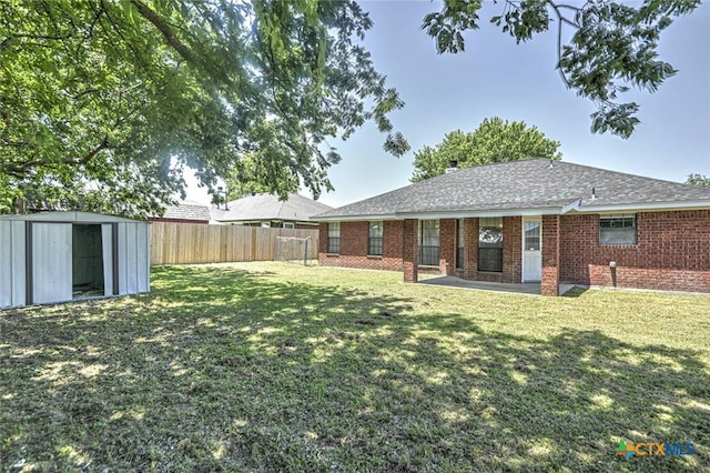 204 James Loop, Killeen, TX 76542 - rear view of house with brick siding