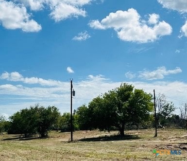 Listing photo 2 for 7532 Fm 1303, Floresville TX 78114