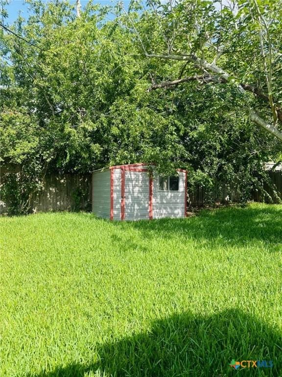 218 Monterrey Dr, Victoria, TX 77904 - view of yard