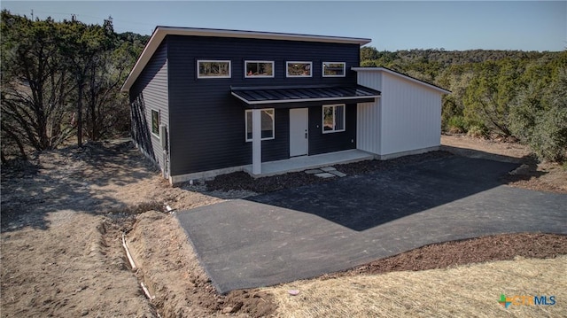 view of front of house with a porch